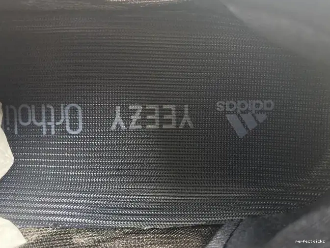 V3 GY0189 ADIDAS 700 YEEZY 0615